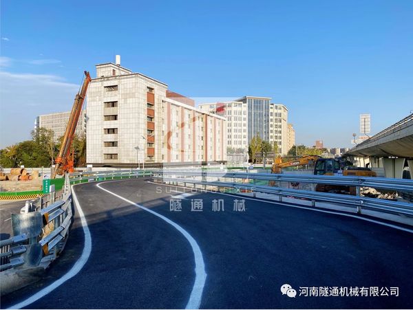 中國(guó)水利水電第七工程局有限公司成都軌道交通19號(hào)線鋼便橋項(xiàng)目順利通車(圖3)